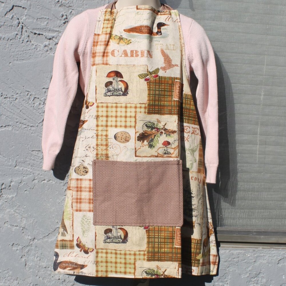 Cabin Print Children's Full Apron Size 3-8 Handmade Reversible Pocket Brown Tan